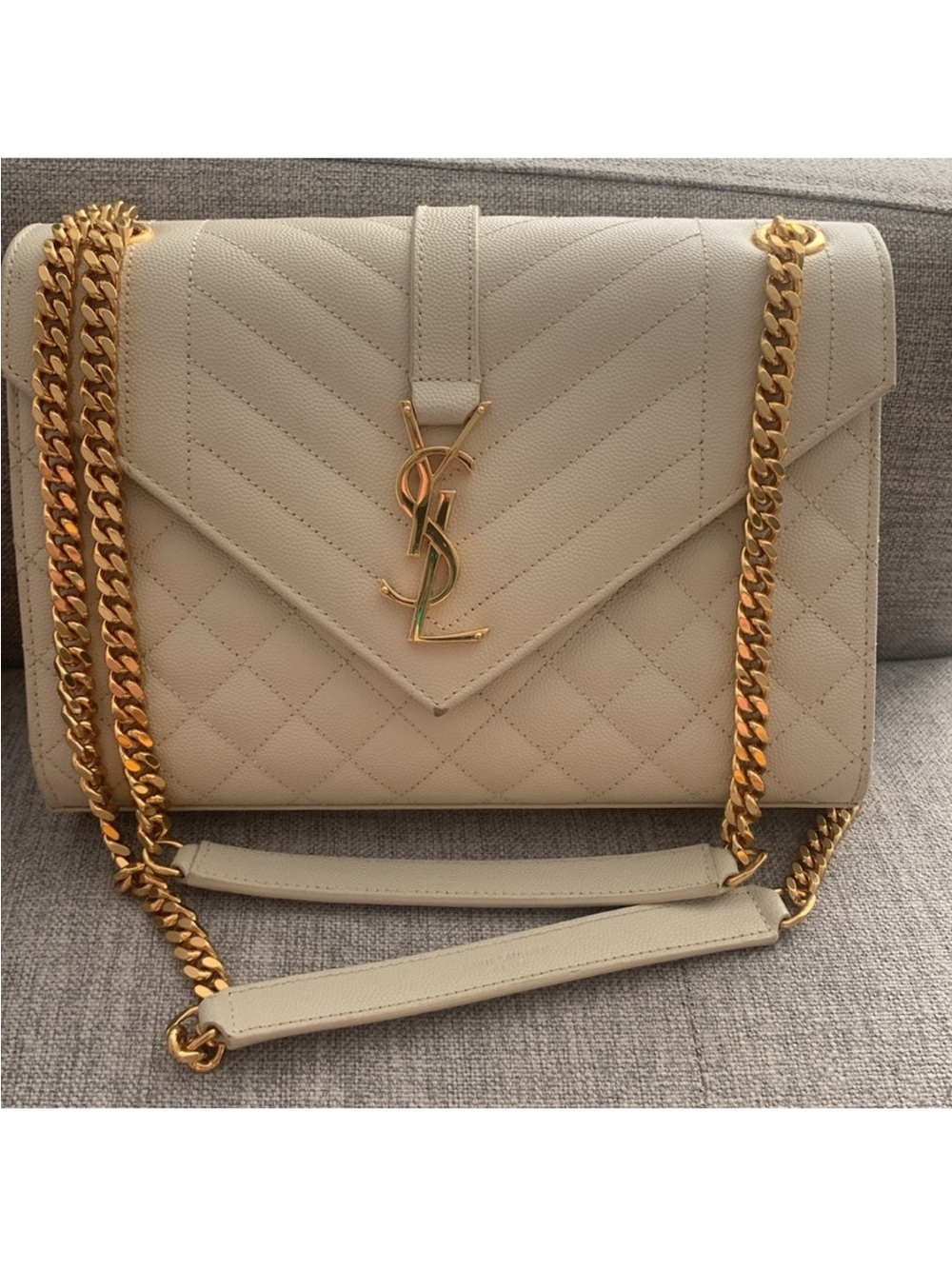 Authentic Saint Laurent Cream Quilted Leather Shoulder Bag with Gold Hardware - Picture 2 of 12
